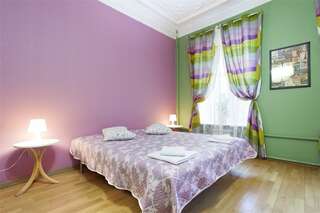 Апартаменты Итальянские комнаты и апартаменты Пио на Моховой Санкт-Петербург Четырехместный стандарт-3